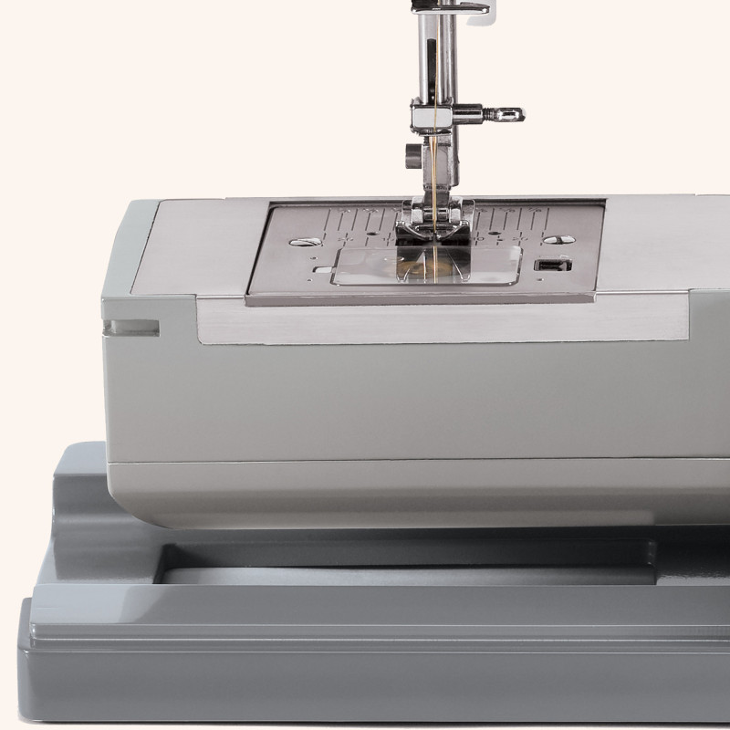 Machine à coudre HD 4411 + surjeteuse 14SH644 -  - Machines à coudre Mécaniques